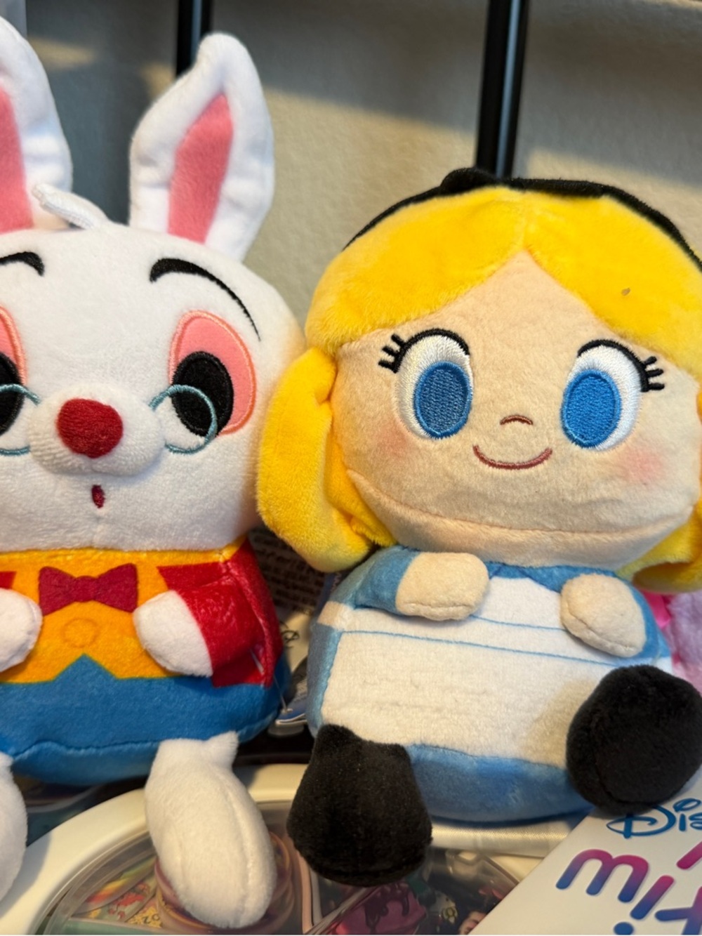 Alice in Wonderland & White Rabbit